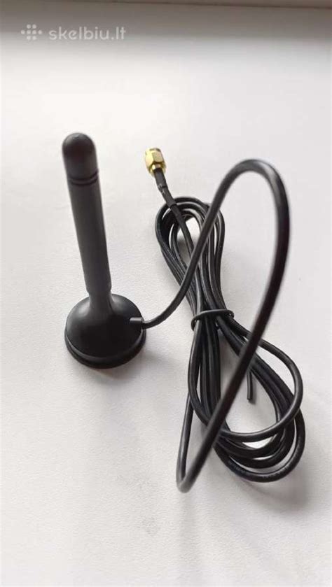 Kryptinė GSM antena su SMA jungtimi