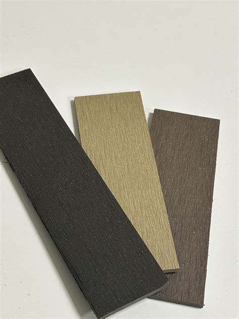 Įvairūs PVC tentų panaudojimo pavyzdžiai lauko reklamoje