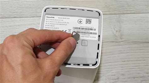 Huawei maršrutizatoriaus SIM kortelės angos schema