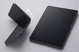 Skirtingi mobiliųjų telefonų tipai: išmanusis ir klasikinis