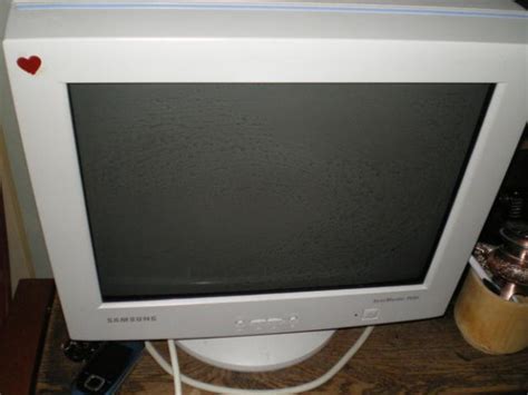 Kompiuterio ekranas su interneto ryšio klaidos pranešimu