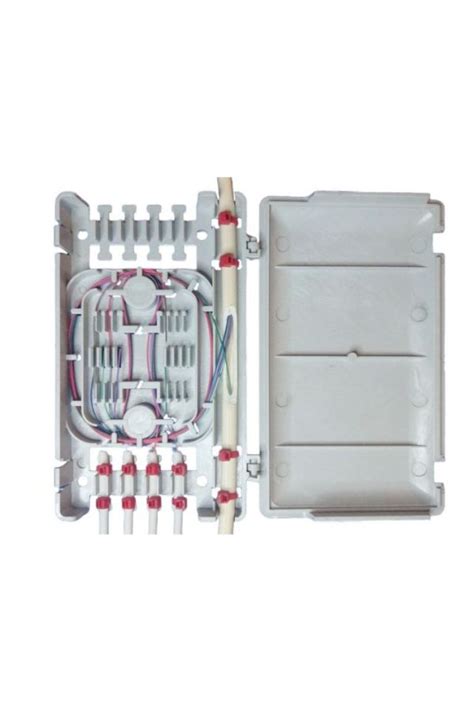 Tinklo kabelių organizavimas paskirstymo dėžutėje