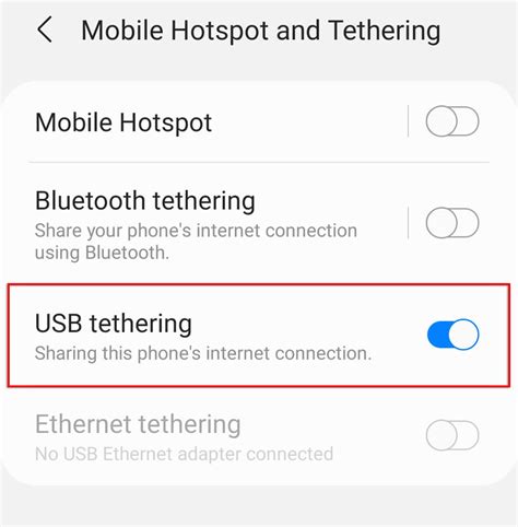 schematinis Apple įrenginių jungimosi prie iPhone asmeninio interneto prieigos taško būdų pavaizdavimas