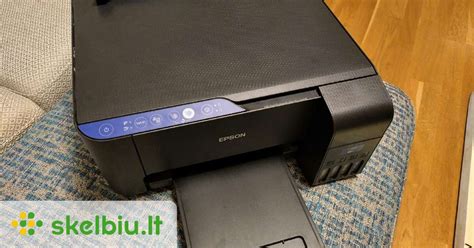 Bevieliu ryšiu prijungtas daugiafunkcinis spausdintuvas biure