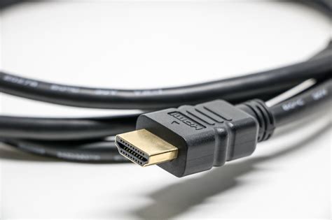 HDMI kabelio prijungimo prie kompiuterio ir televizoriaus schema
