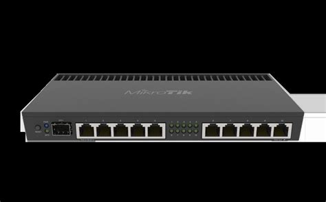 Mikrotik RB4011iGS+RM maršrutizatorius, sumontuotas serverių stovo kampe