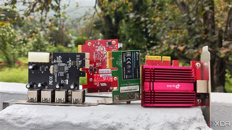 Schematinis PCIe lizdo pavaizdavimas pagrindinėje plokštėje