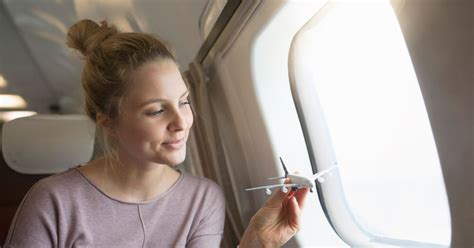 Žmonės, naudojantys WiFi keliaujant