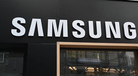 Naujausių Apple ir Samsung išmaniųjų telefonų palyginimas