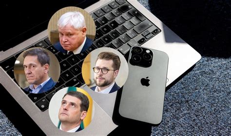 Žmonės, naudojantys nešiojamuosius kompiuterius ir telefonus traukinyje
