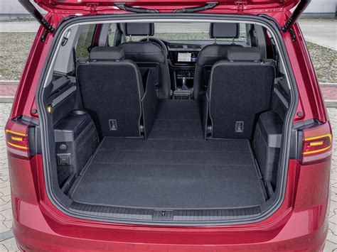 vw touran interjero nuotrauka