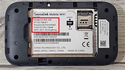 Lipdukas ant Huawei maršrutizatoriaus su IP adresu ir slaptažodžiu