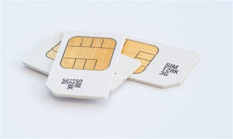 Schema, iliustruojanti nešiojamo WiFi blokelio veikimą: SIM kortelė -> Mobilusis tinklas -> WiFi blokelis -> WiFi tinklas -> Įrenginiai